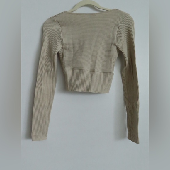 Forever 21 Beige Ribbed Surplice Crop Top - Picture 4 of 5